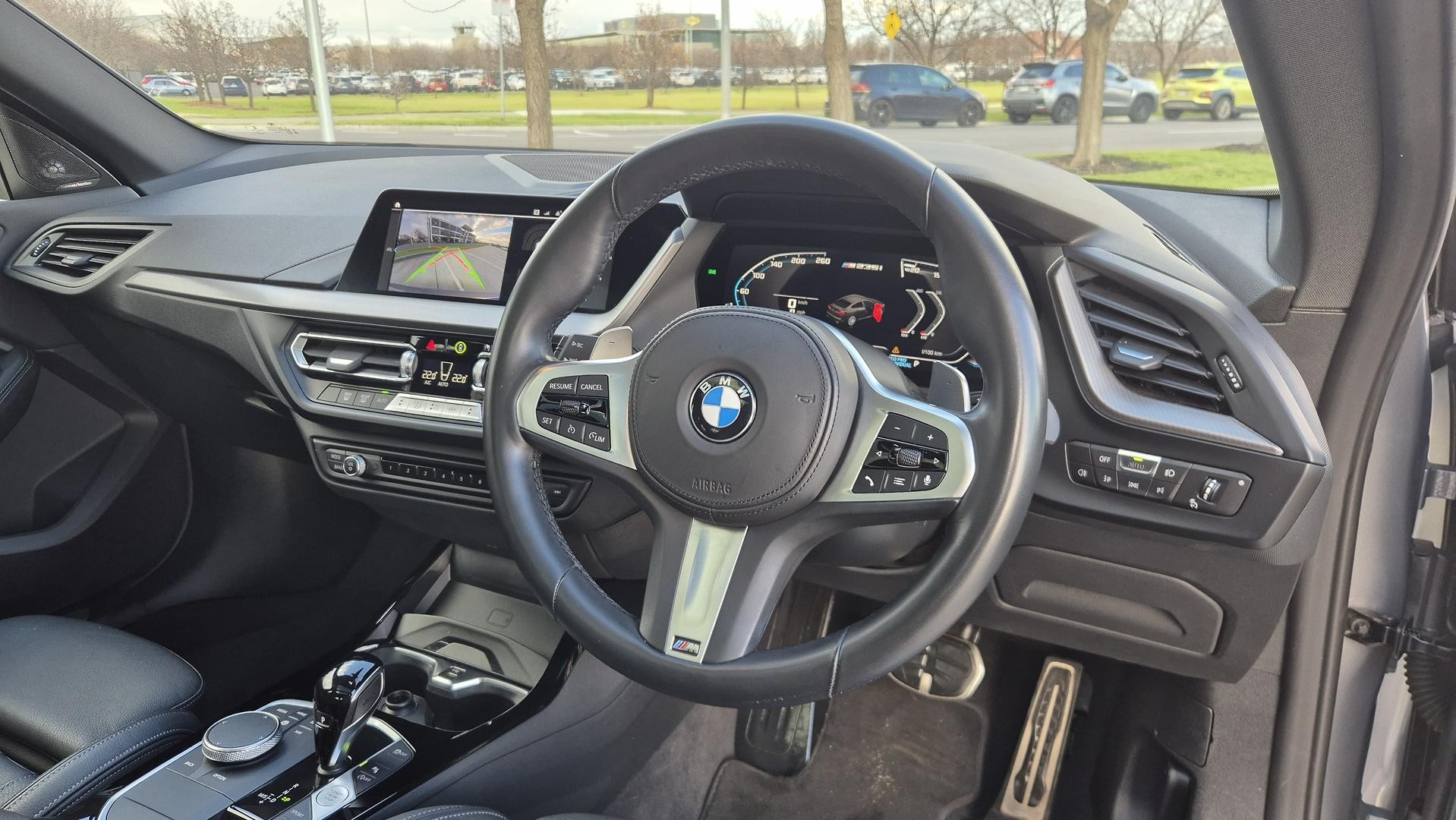 BMW 2 Series image 2