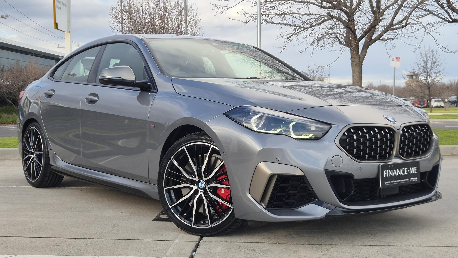 BMW 2 Series image 1