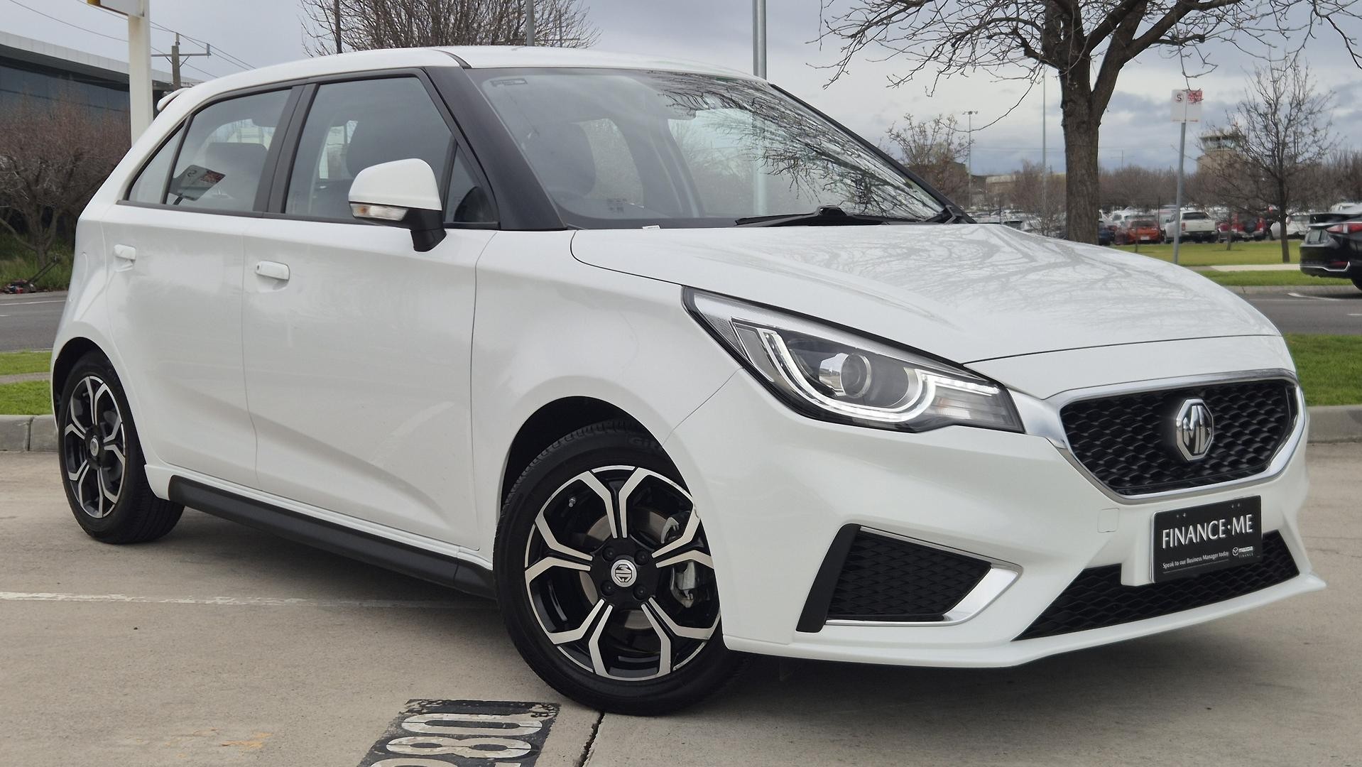 MG Mg3 image 1