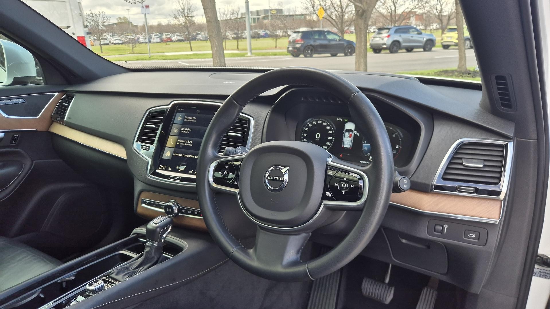 Volvo Xc90 image 2