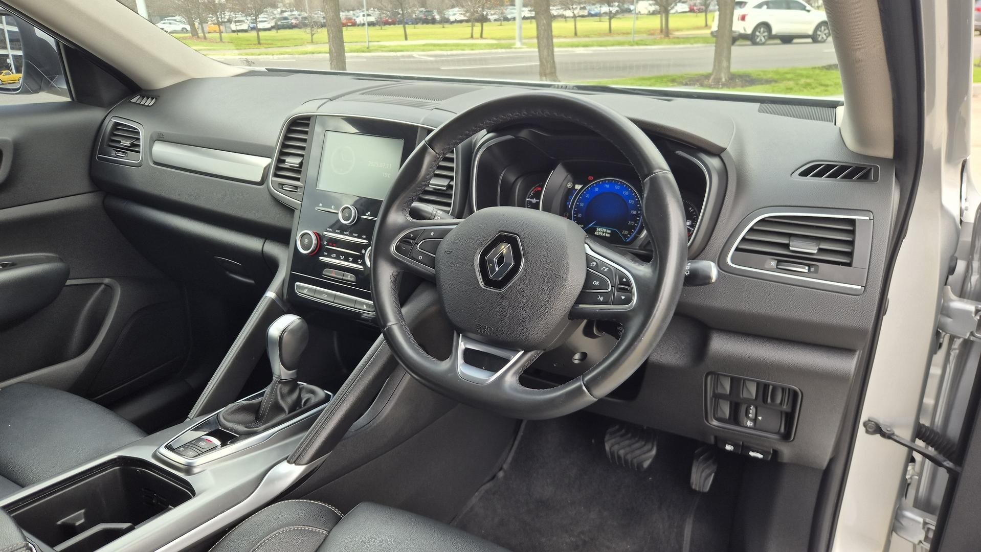 Renault Koleos image 2