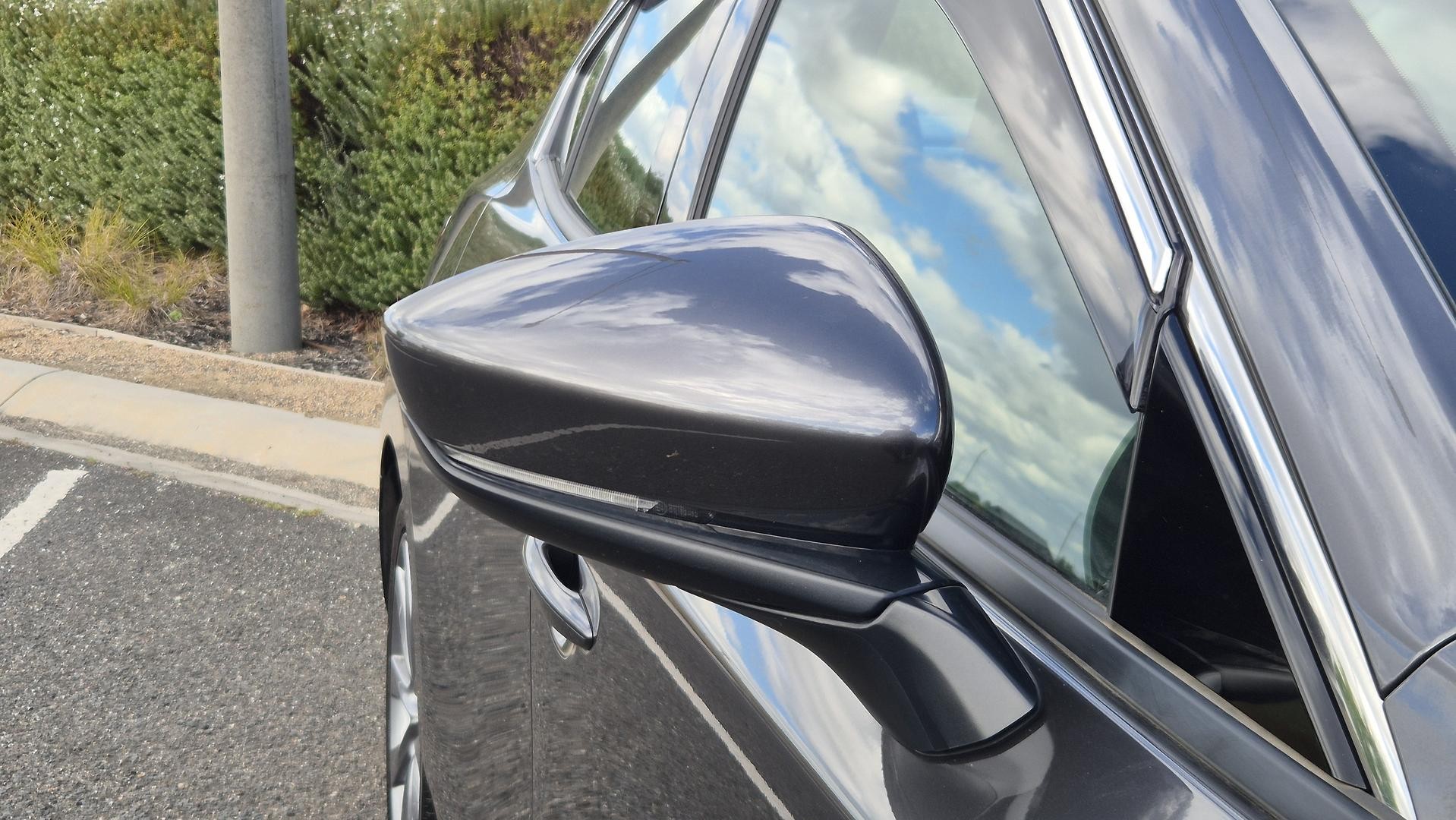 Mazda 3 image 3