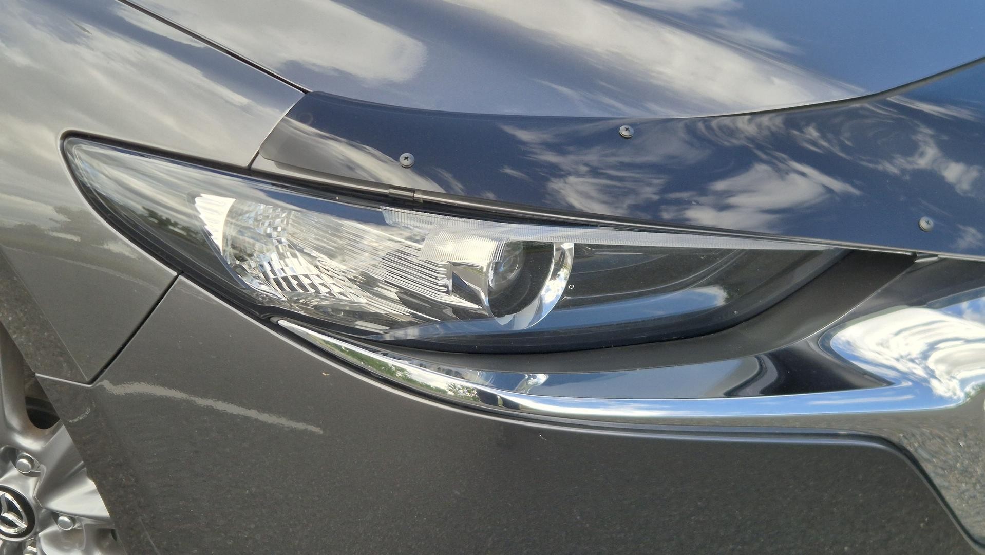 Mazda 3 image 2