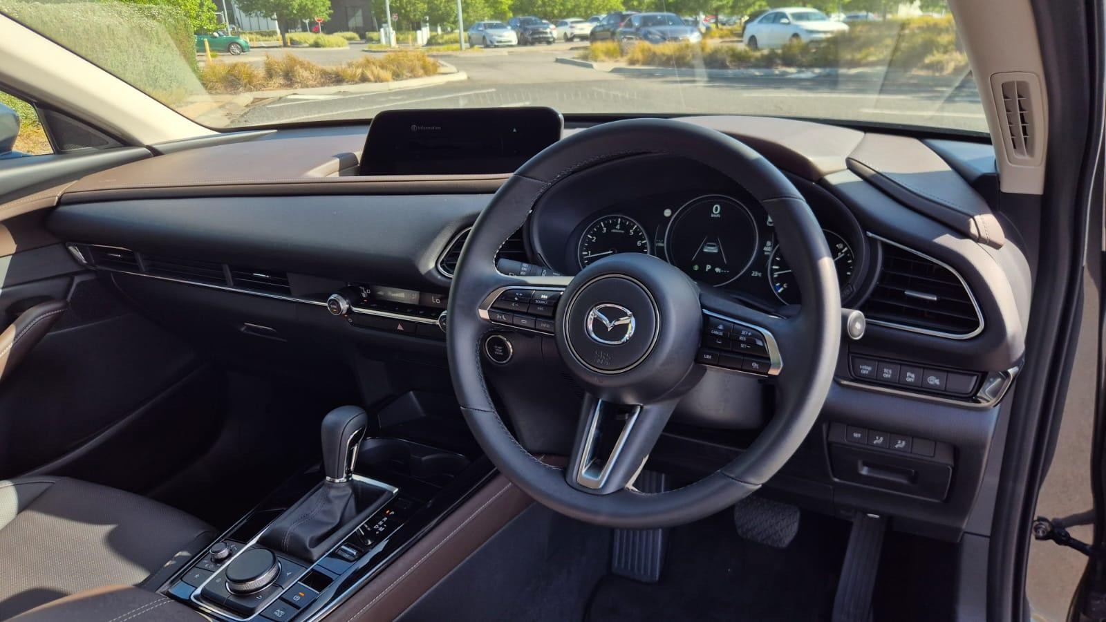 Mazda Cx-30 image 2