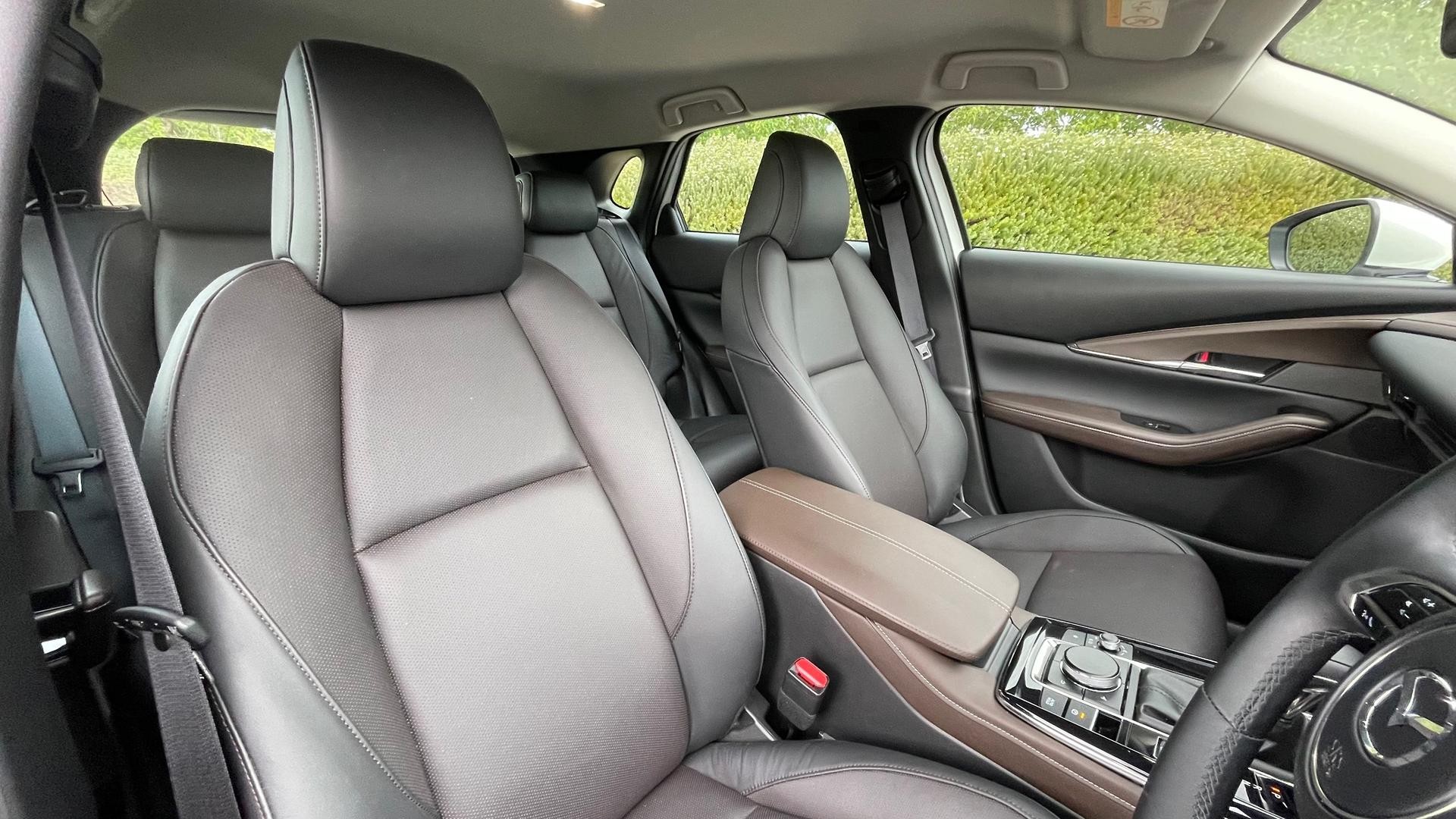 Mazda Cx-30 image 3