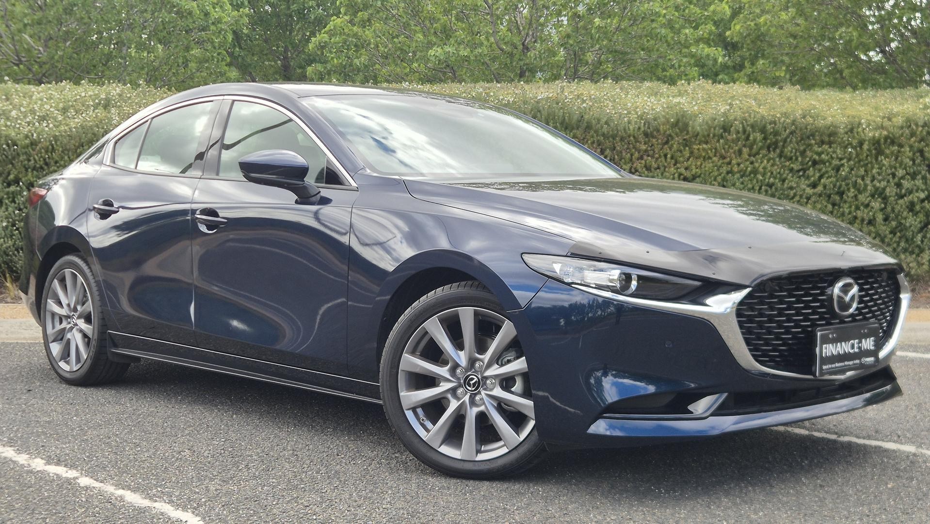Mazda 3 image 1