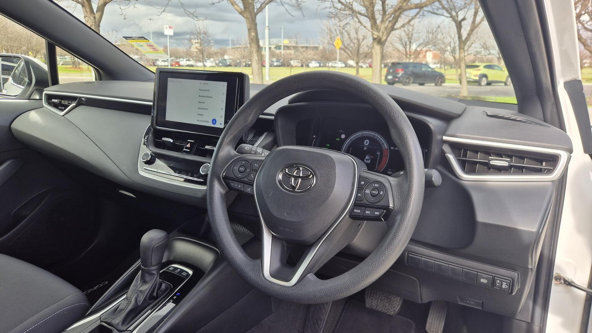 Toyota Corolla image 2