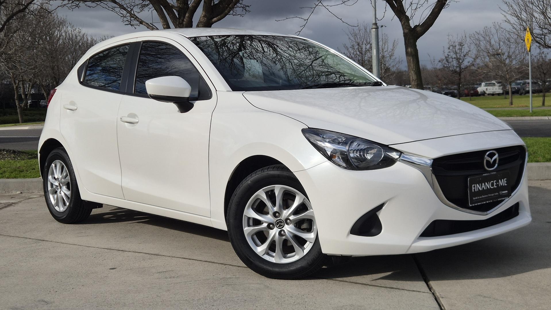 Mazda 2 image 1