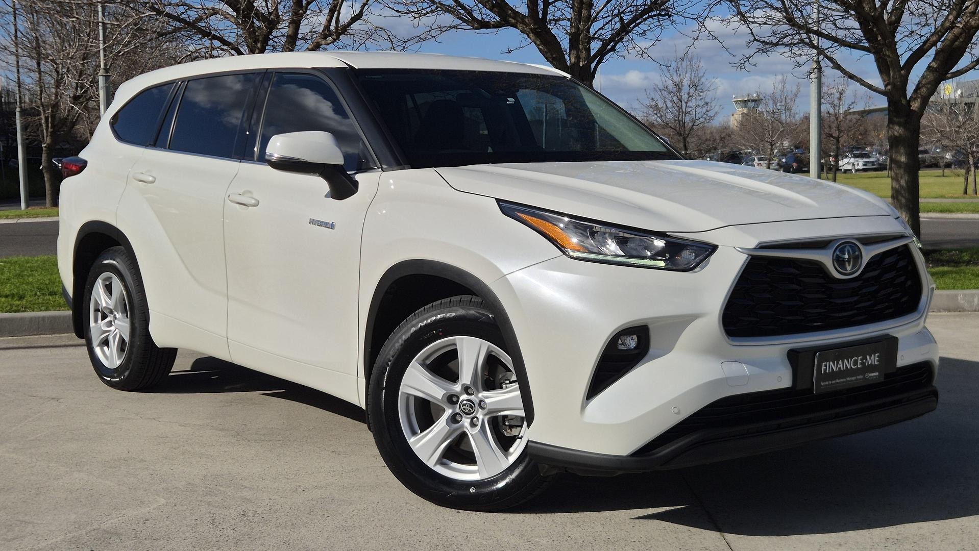 Toyota Kluger image 1