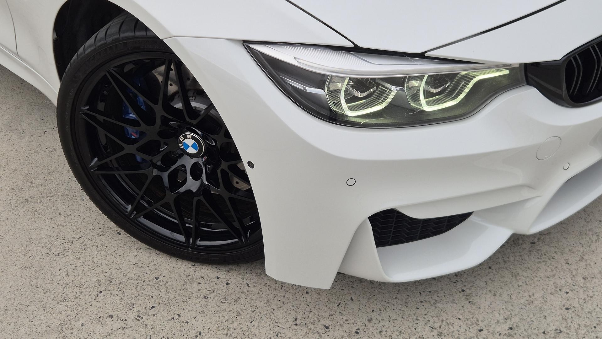 BMW M4 image 3
