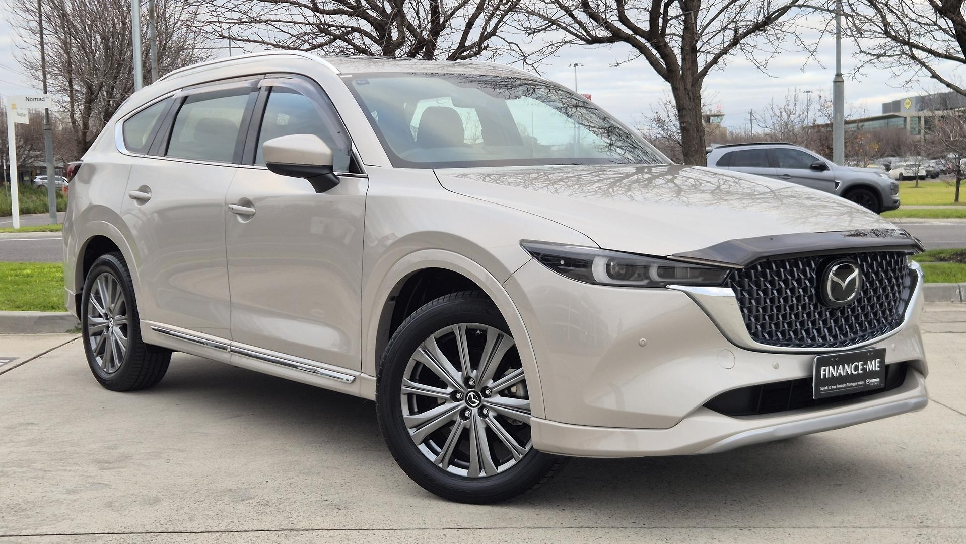 Mazda Cx-8 image 1