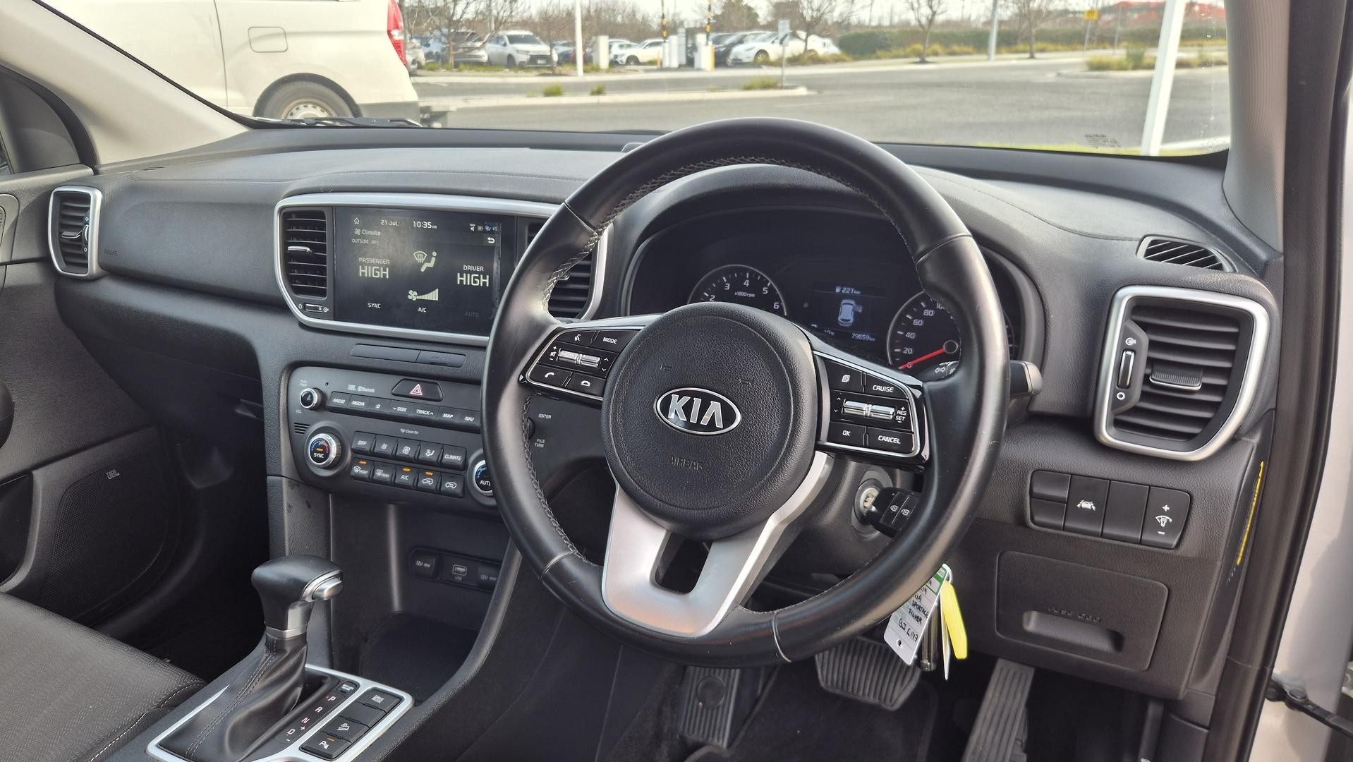 Kia Sportage image 2