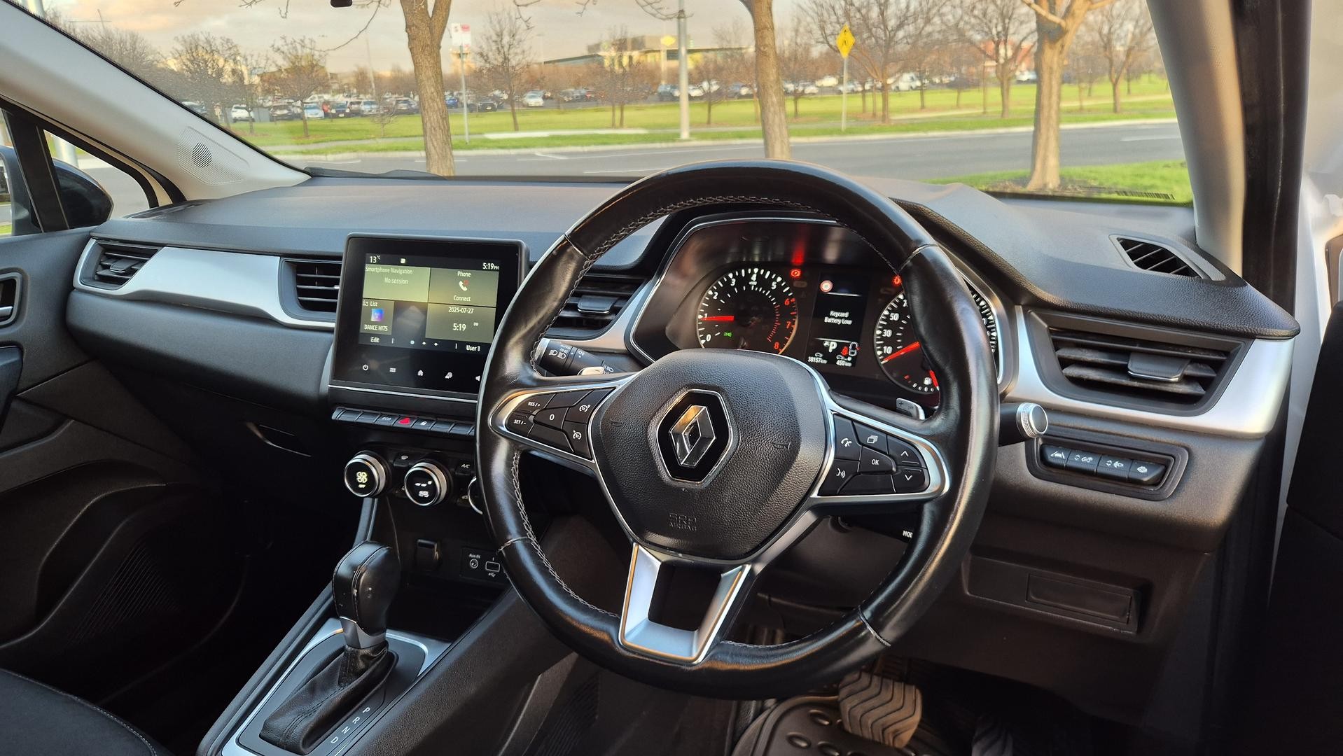 Renault Captur image 2