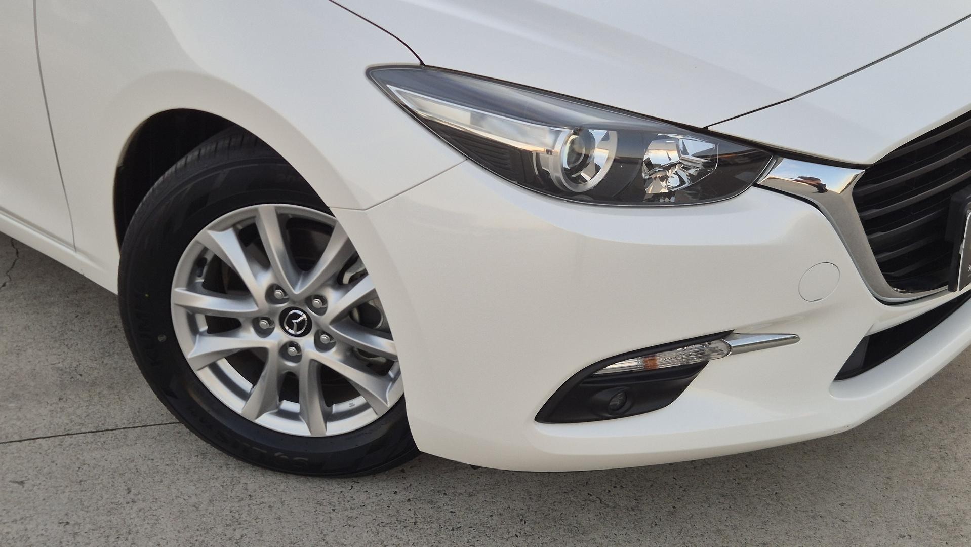 Mazda 3 image 3