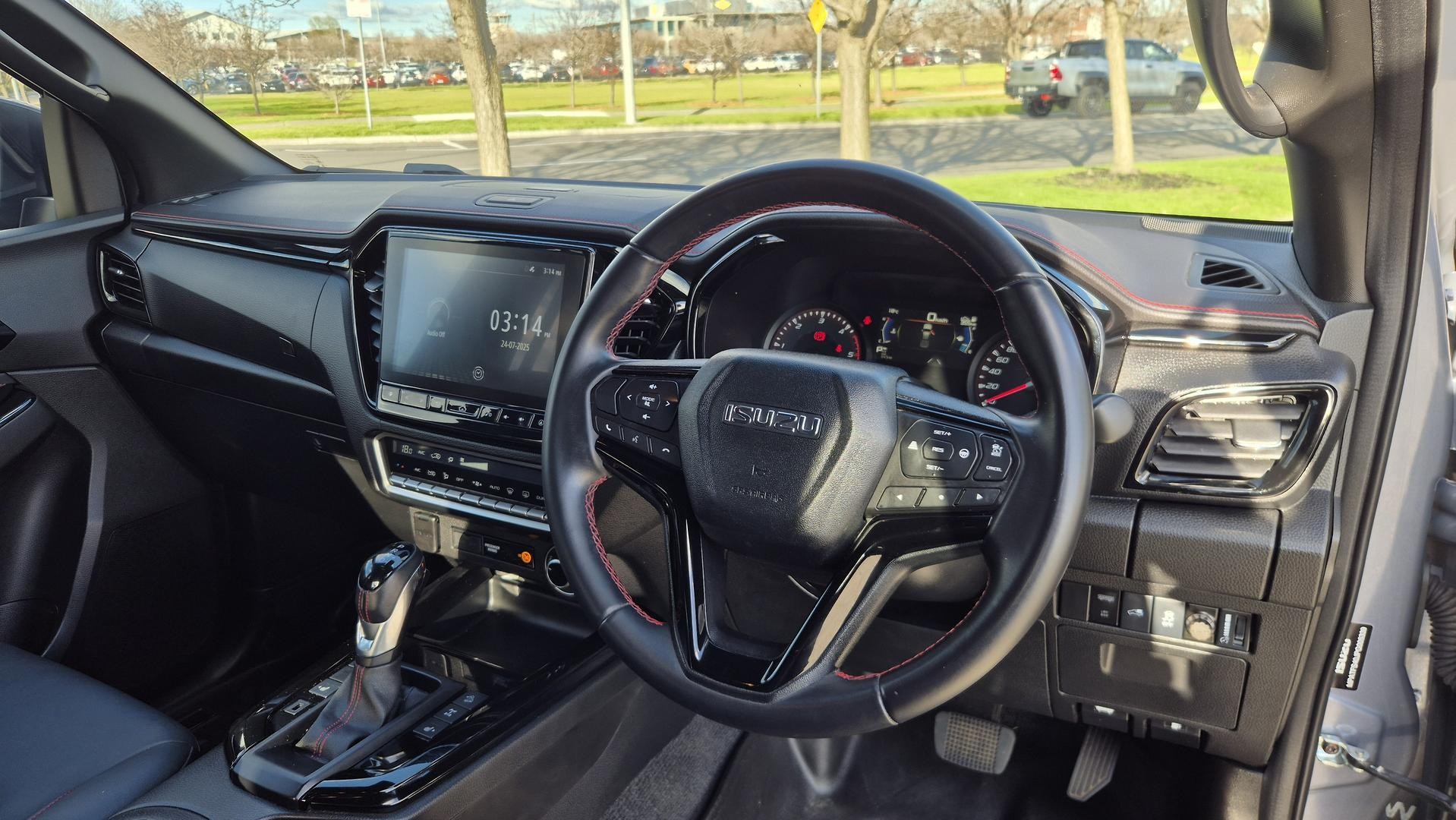 Isuzu D-max image 2