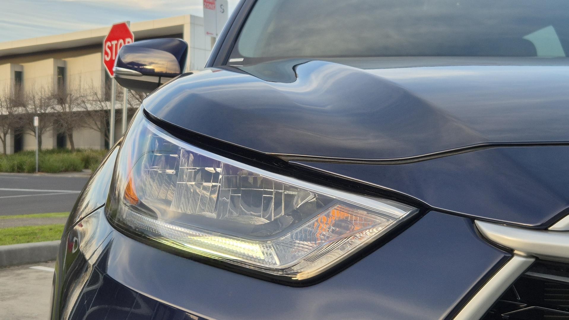 Toyota Kluger image 3