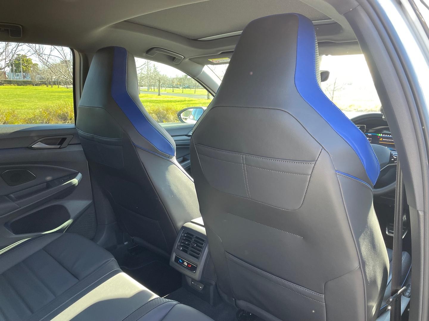 Volkswagen Golf image 4