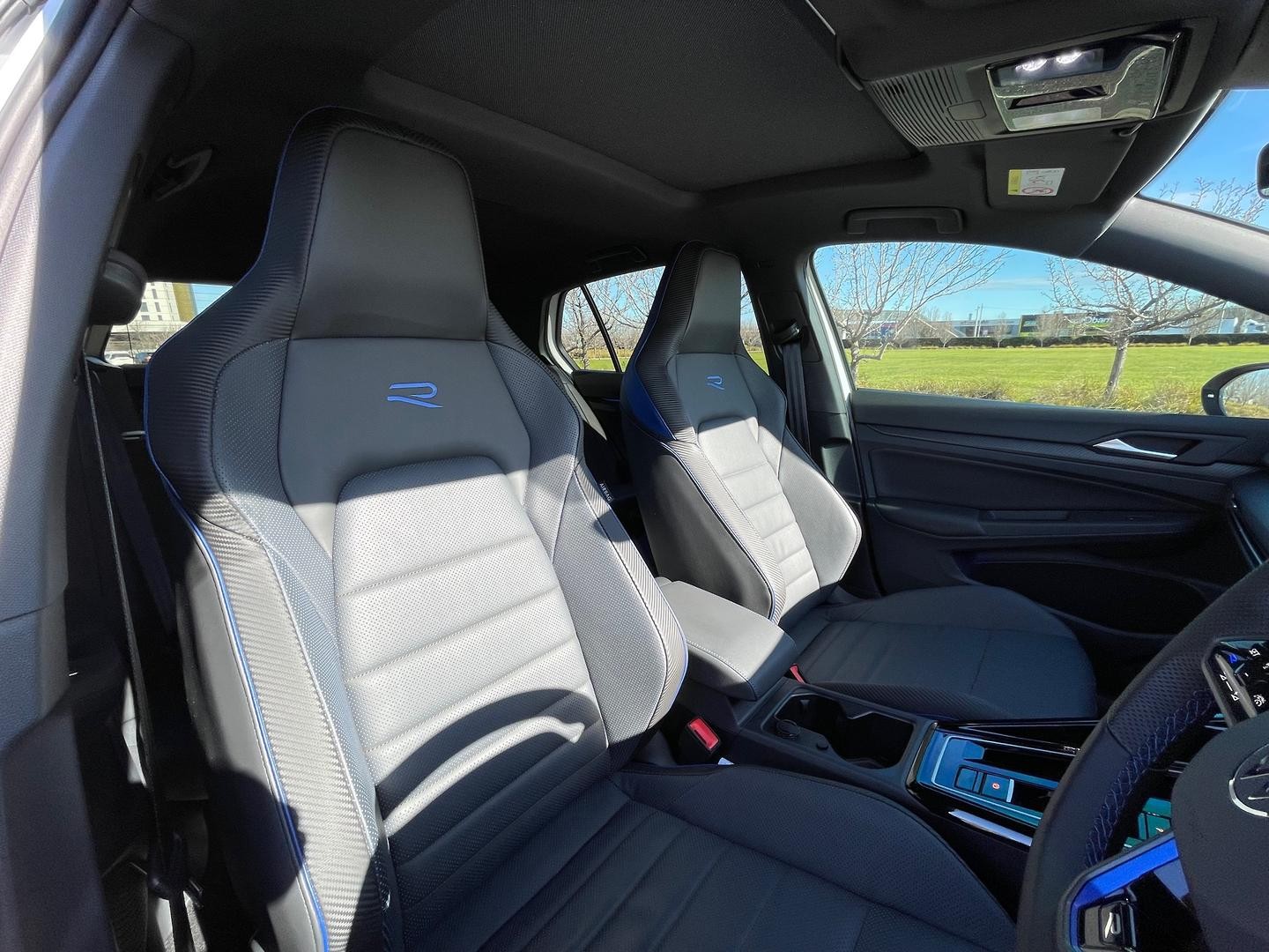 Volkswagen Golf image 2