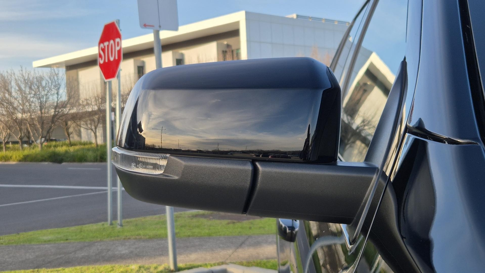 Ford Everest image 4