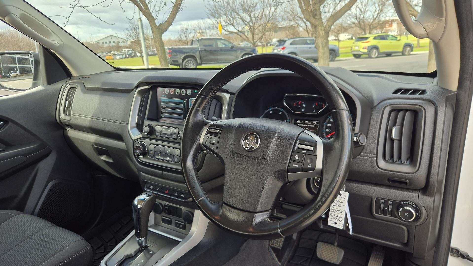 Holden Colorado image 2