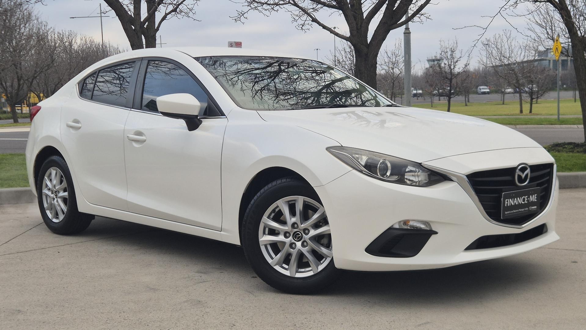 Mazda 3 image 1