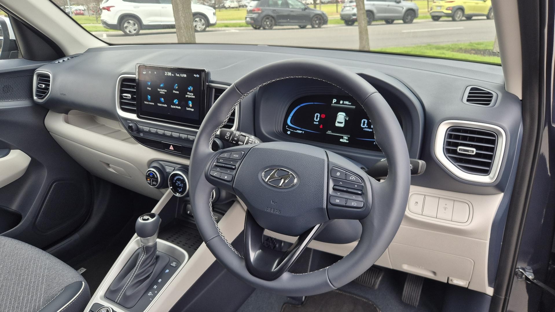 Hyundai Venue image 2