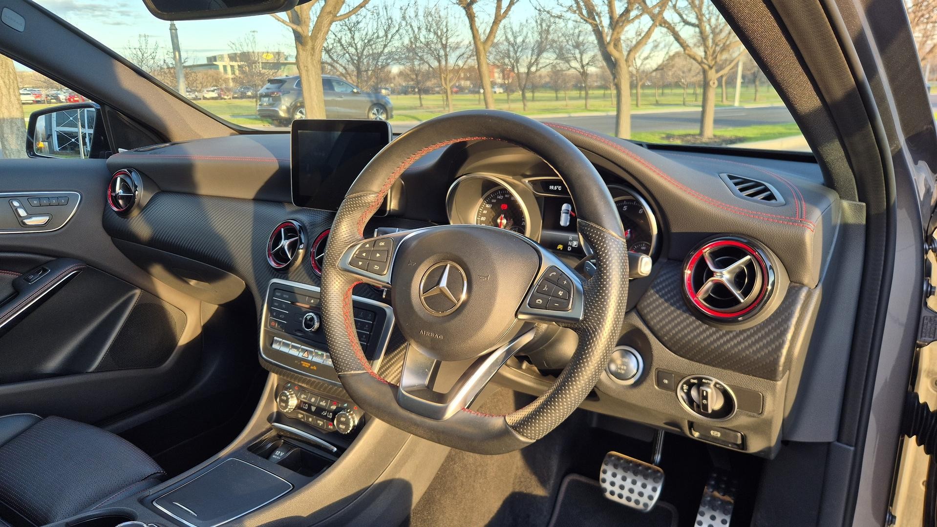 Mercedes Benz A-class image 2