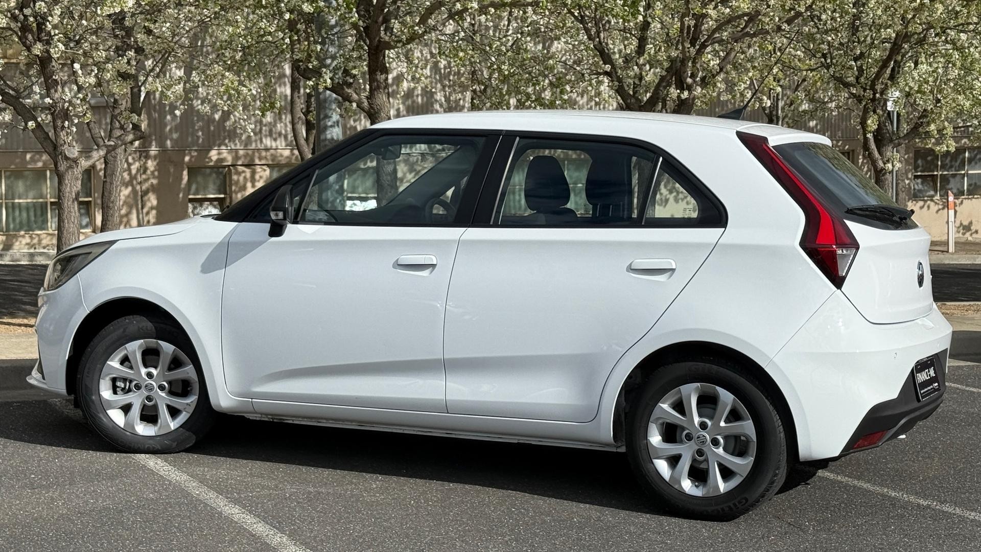 MG Mg3 image 3