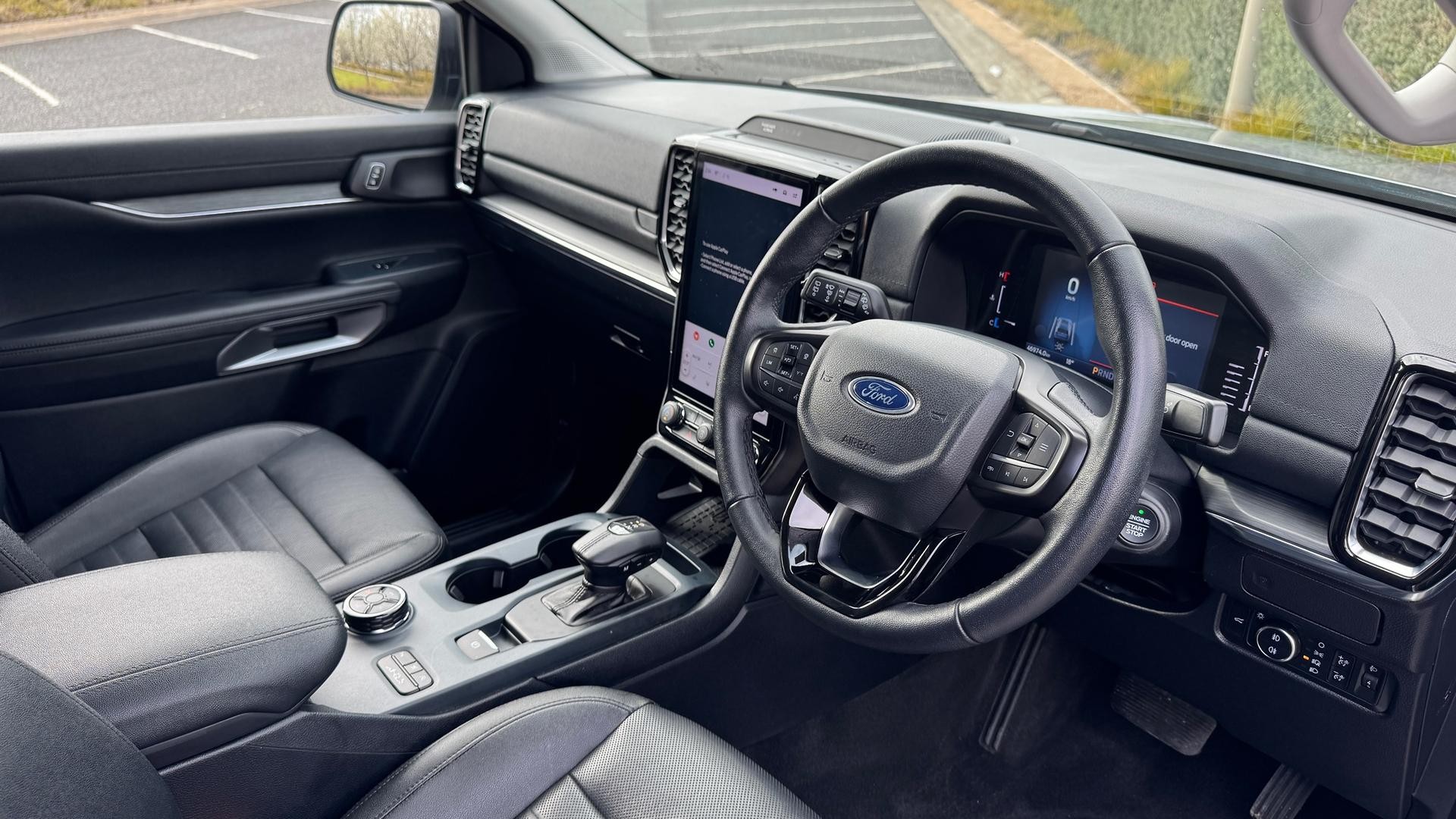 Ford Everest image 2