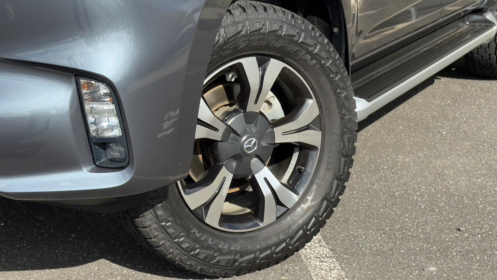 Mazda Bt-50 image 2