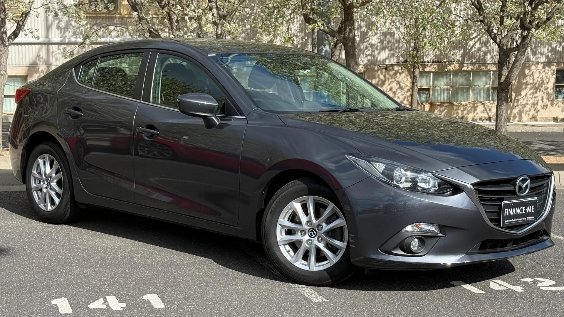 Mazda 3 image 1