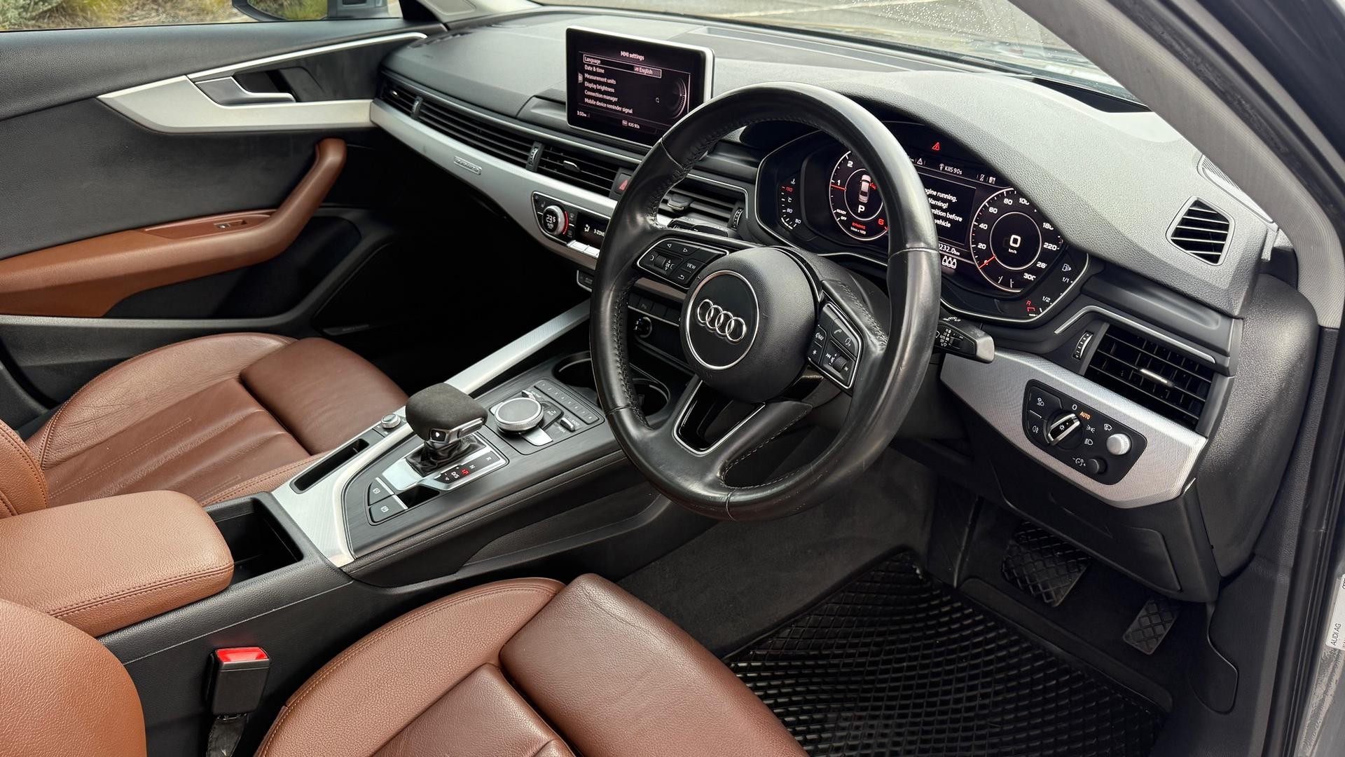 Audi A4 image 2