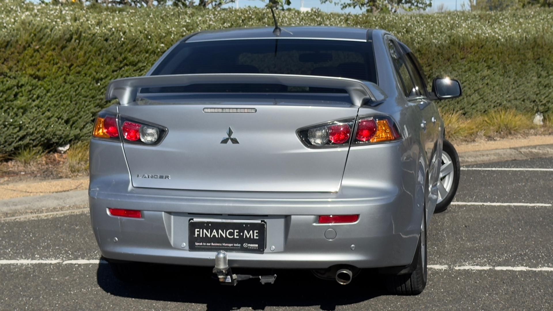 Mitsubishi Lancer image 4