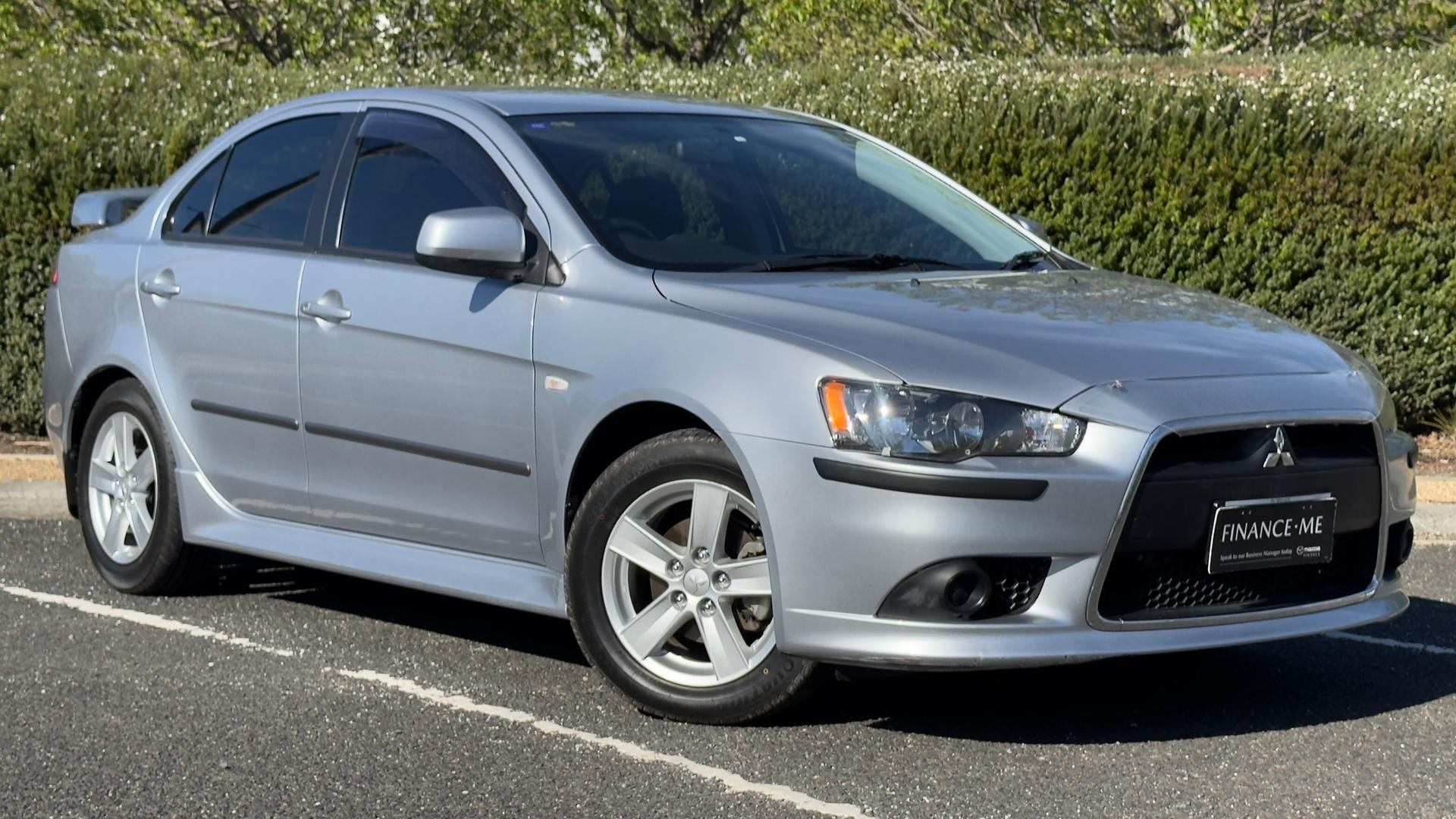 Mitsubishi Lancer image 1