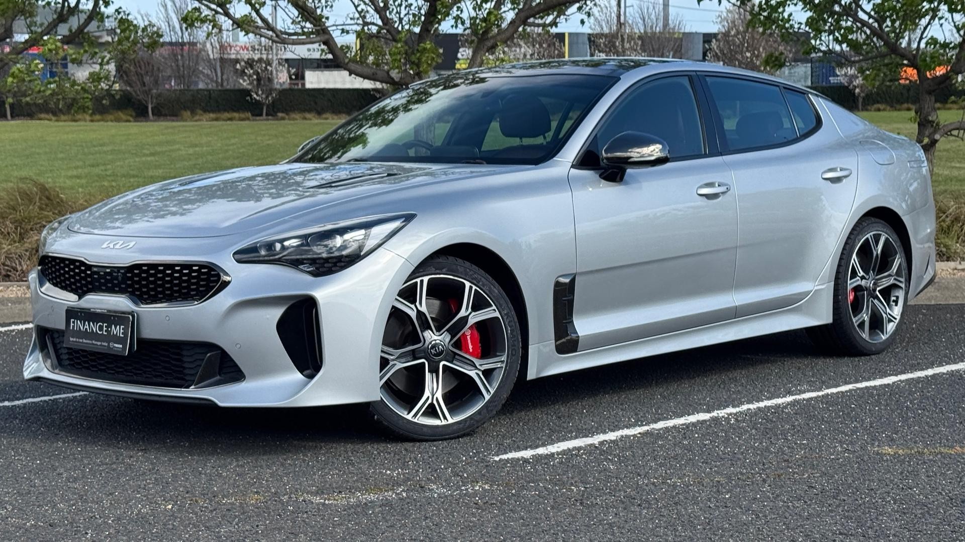 Kia Stinger image 2