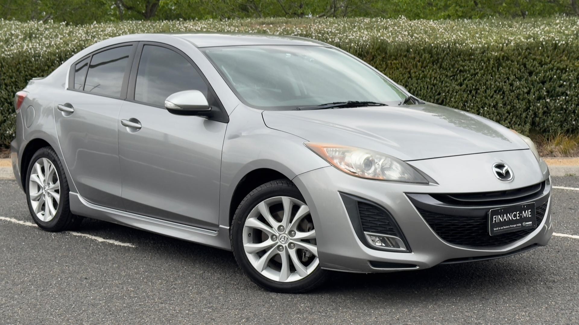 Mazda 3 image 1