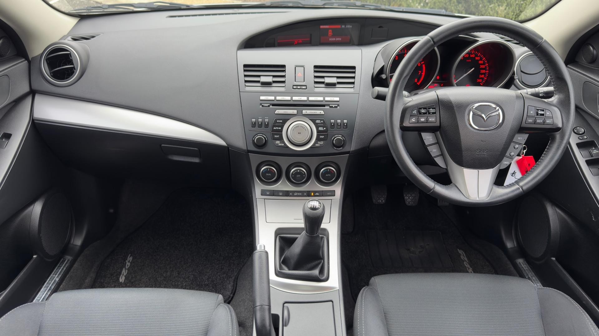 Mazda 3 image 4