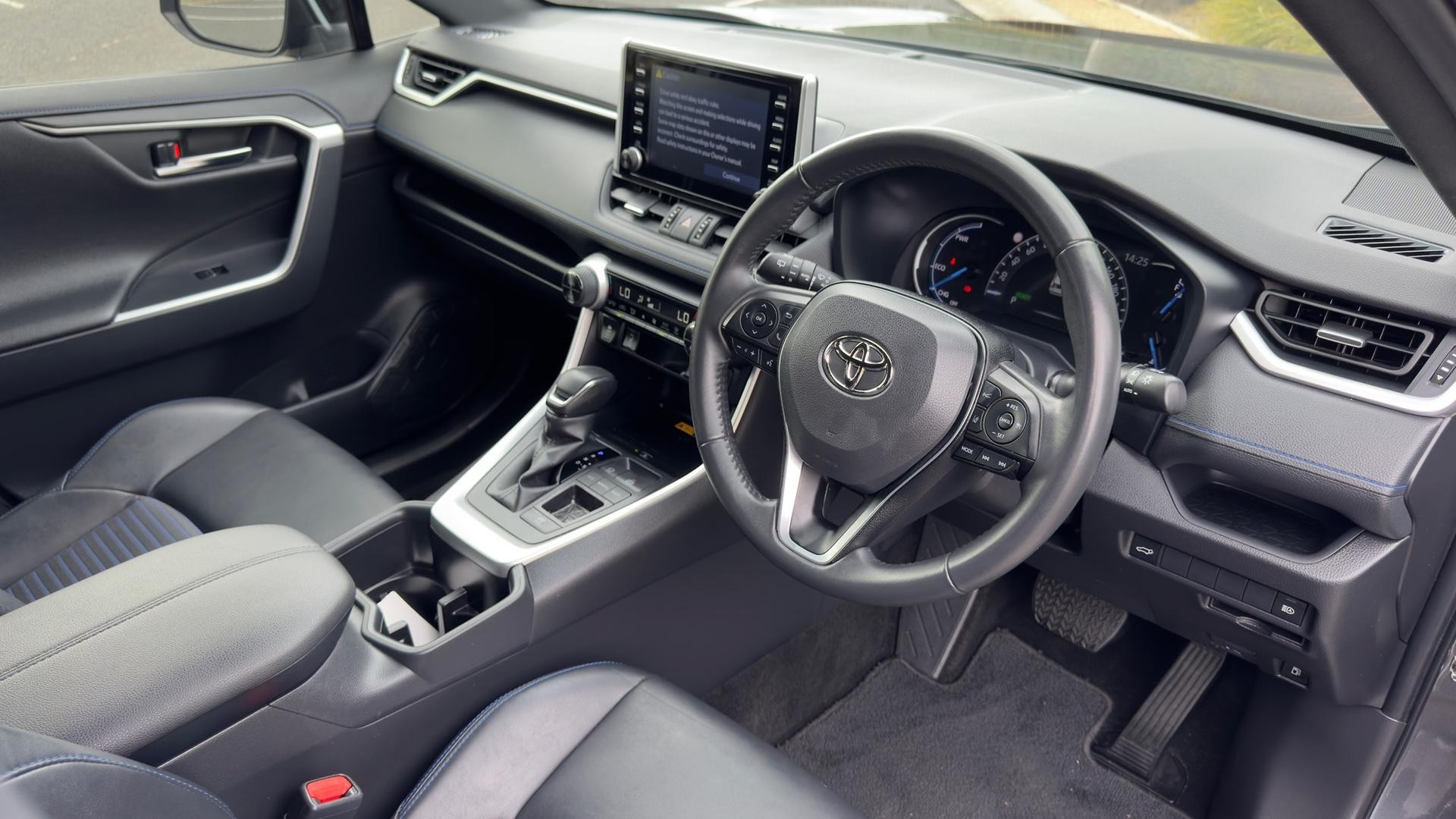 Toyota Rav4 image 3