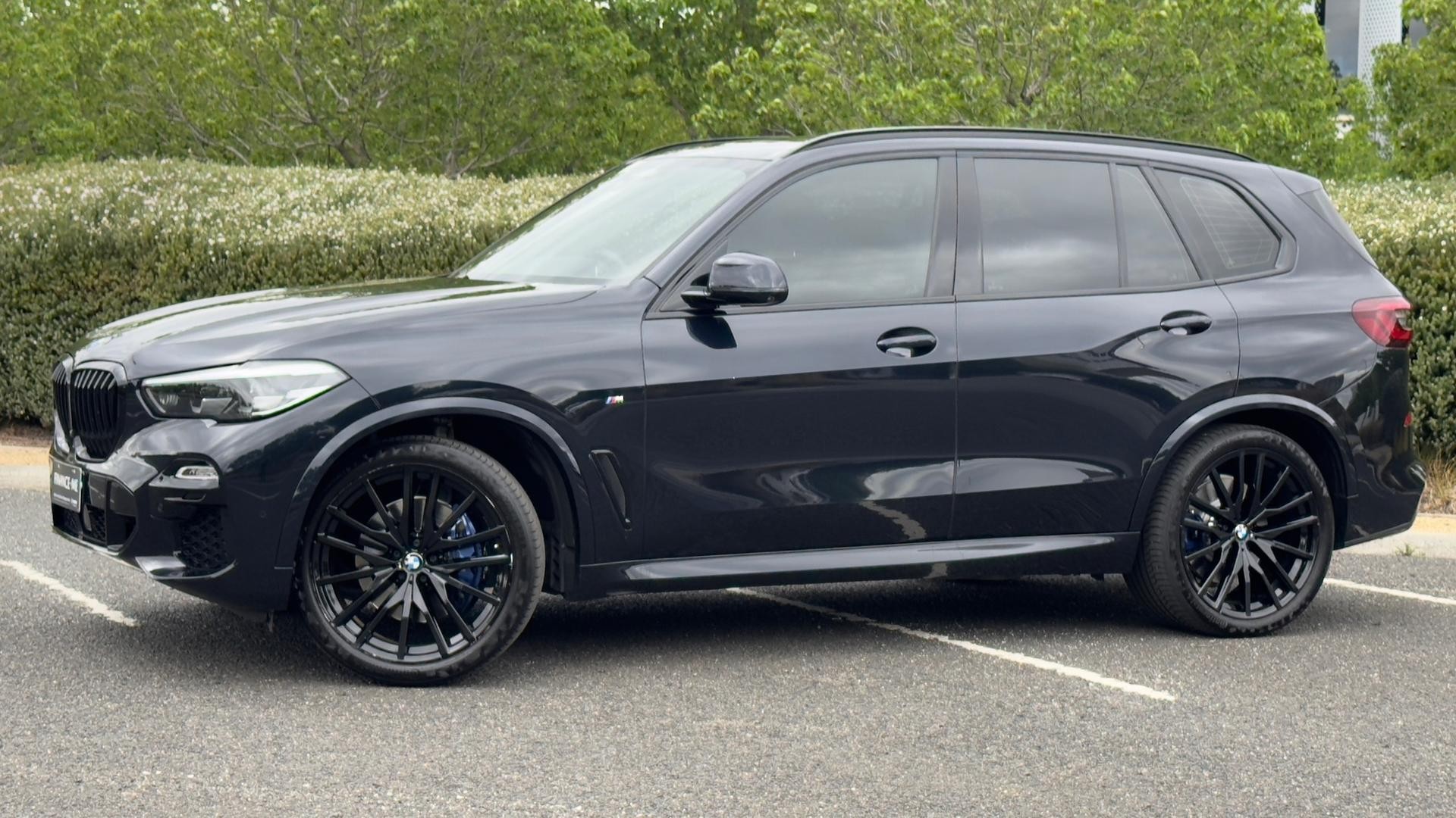 BMW X5 image 2