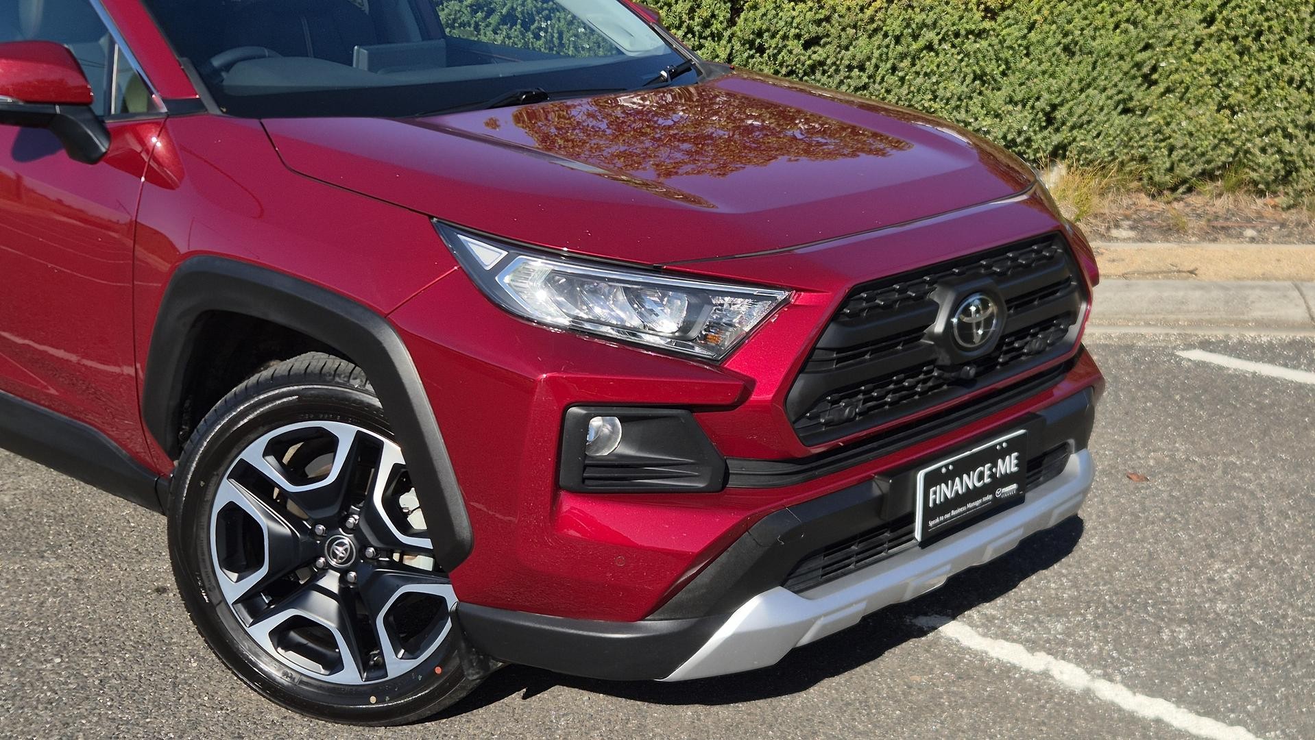 Toyota Rav4 image 2