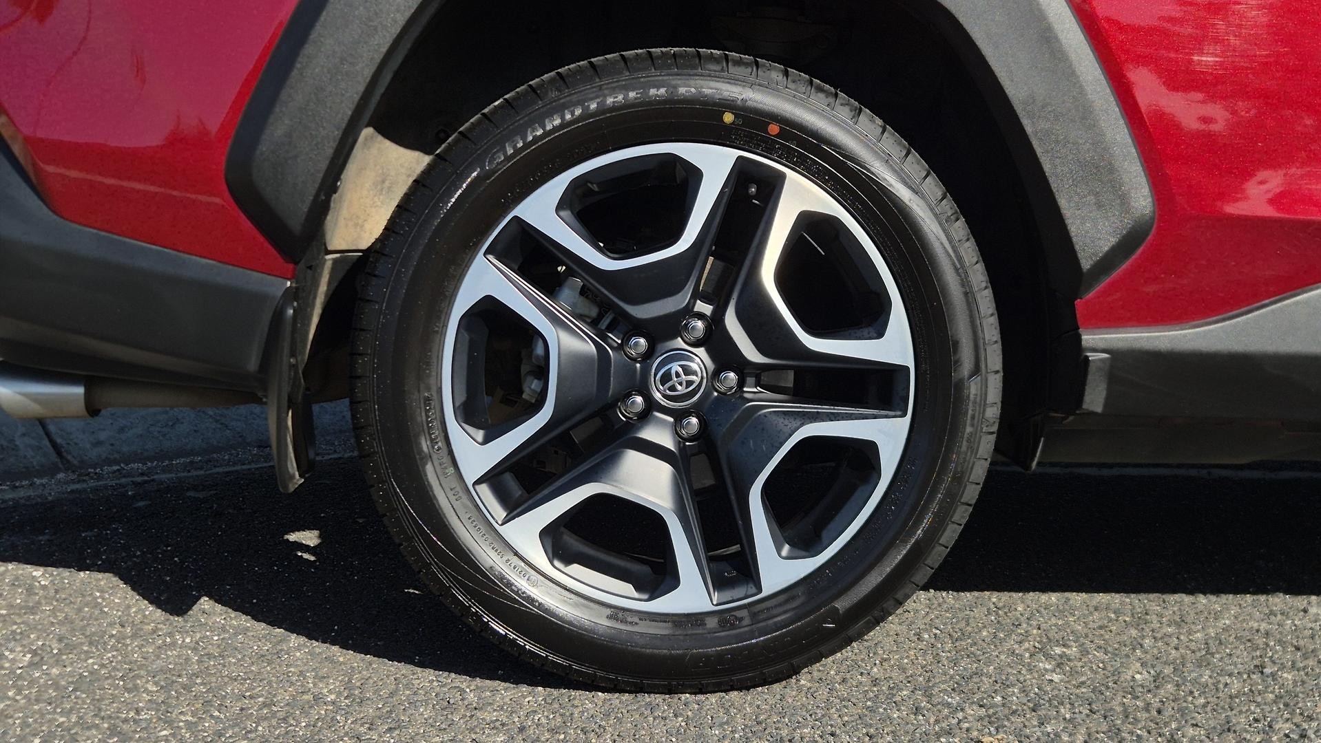 Toyota Rav4 image 3