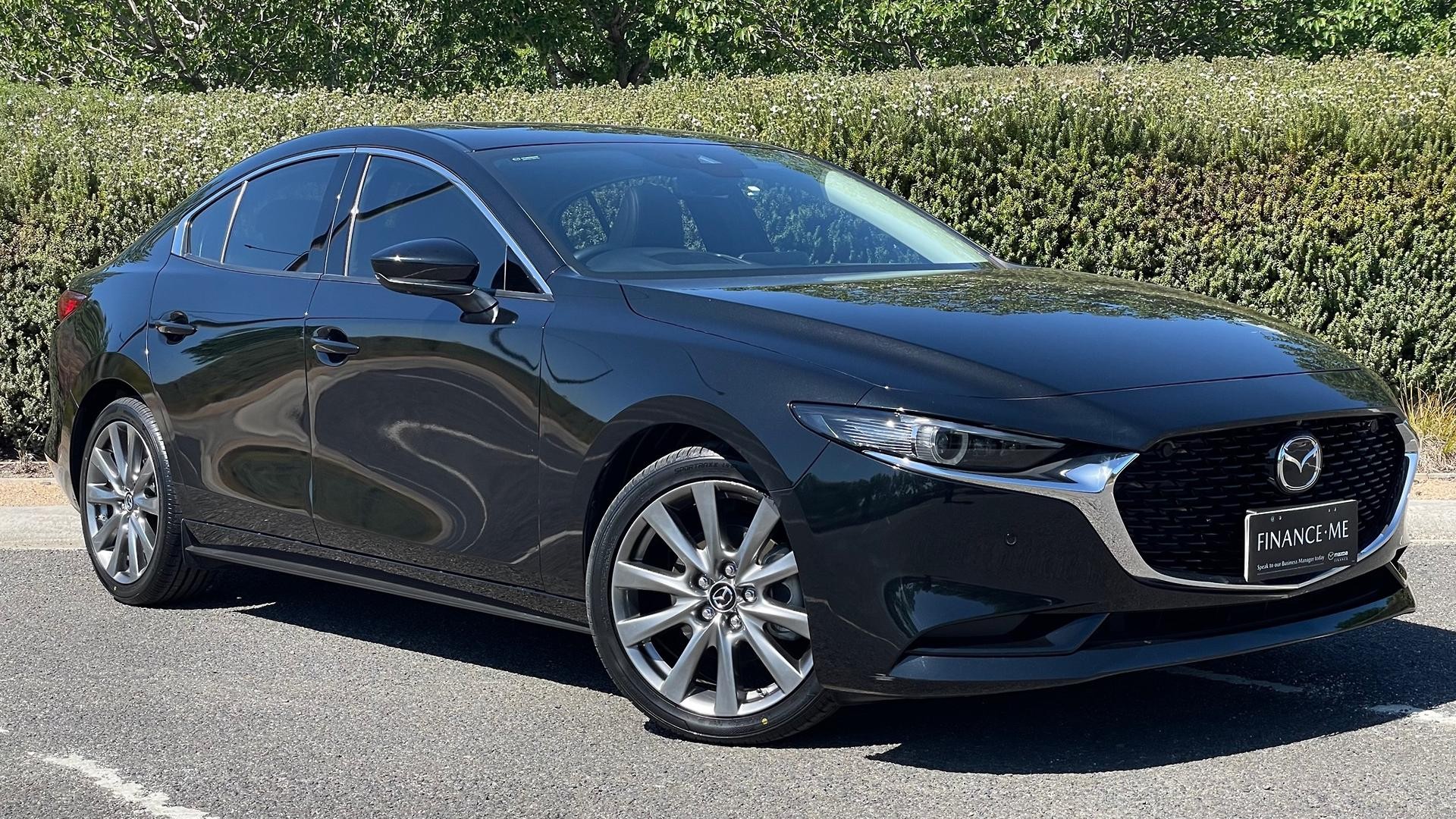 Mazda 3 image 1