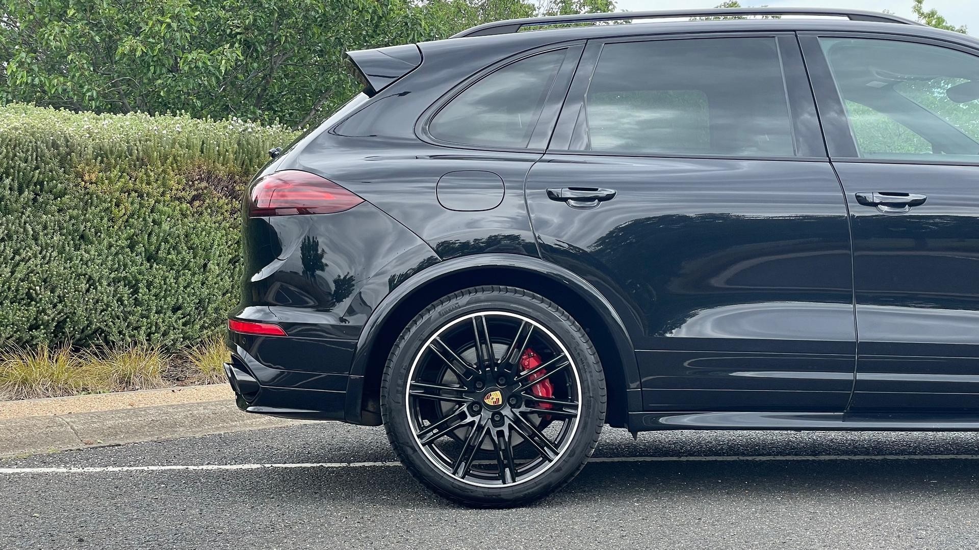 Porsche Cayenne image 4