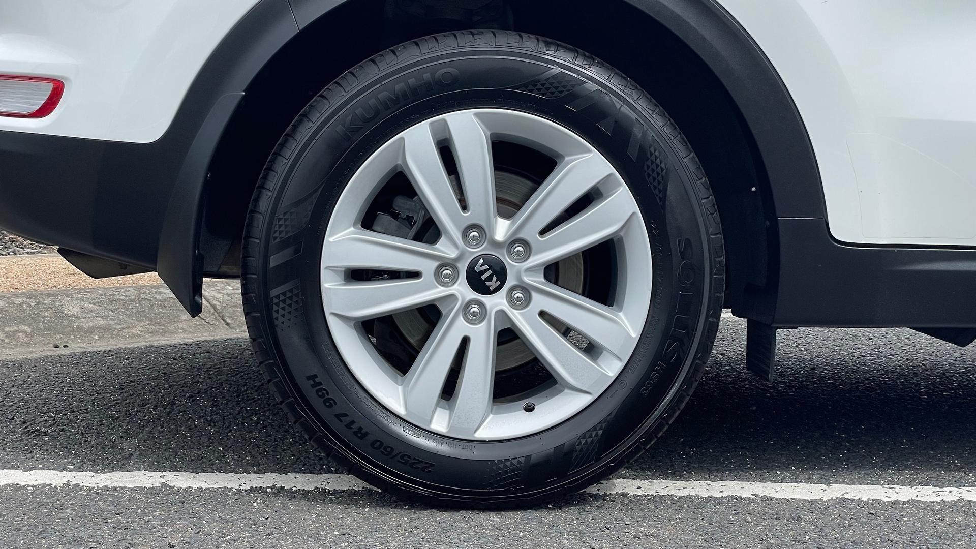 Kia Sportage image 3