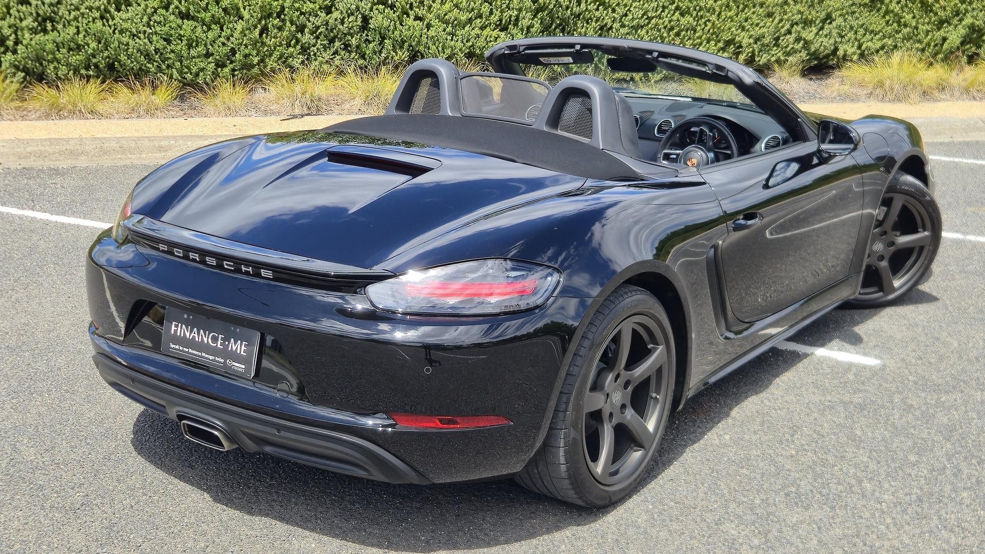 Porsche 718 image 3