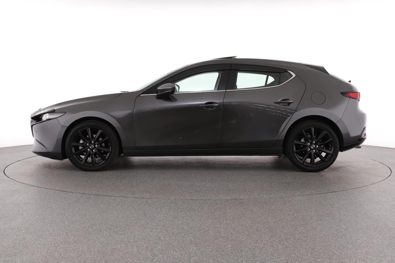 Mazda 3 image 2