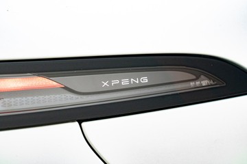 https://dvg-vehicle-assets.s3.amazonaws.com/X1002/5ho5co2pgh1a2t138lkxbumd0.jpg