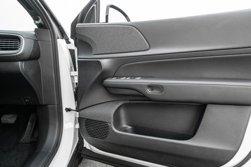 https://dvg-vehicle-assets.s3.amazonaws.com/X1003/7nkeiwkd9nvxwy32k1bc6licp.jpg