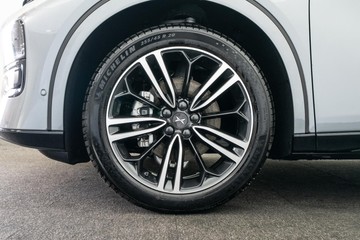 https://dvg-vehicle-assets.s3.amazonaws.com/X1005/8jj9xlj0x8hi9iwiy6ogsbn65.jpg