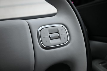 https://dvg-vehicle-assets.s3.amazonaws.com/X1006/5njivlvctv4y7iqt9b47tc8gy.jpg
